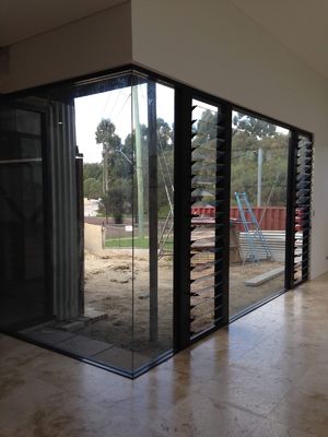 Manual Automatic Open Powder Coated Bifold Doors Aluminium For Home